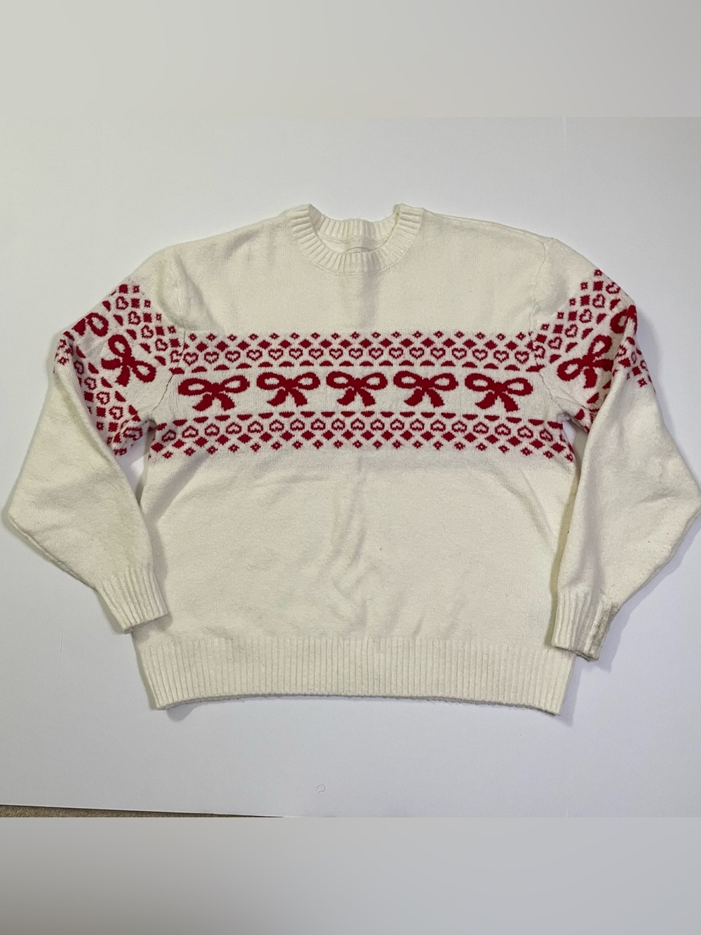Hollister White Acrylic Pullover Sweater with Red Bow Line size XS